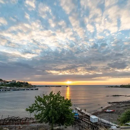 Moana Lighthouse Apartament Ahtopol